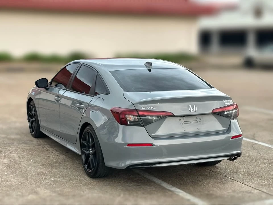 2025 Honda Civic 11th Gen - Image 16 of 17