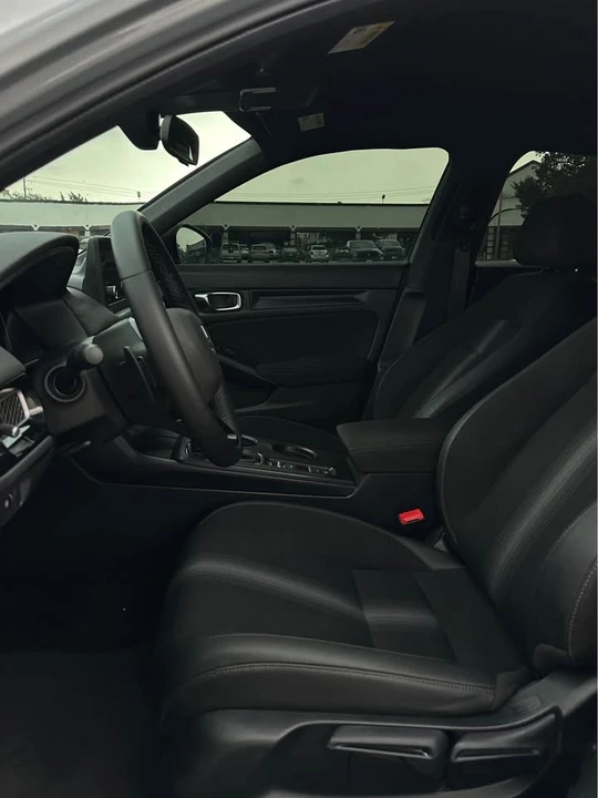 2025 Honda Civic 11th Gen - Image 4 of 17