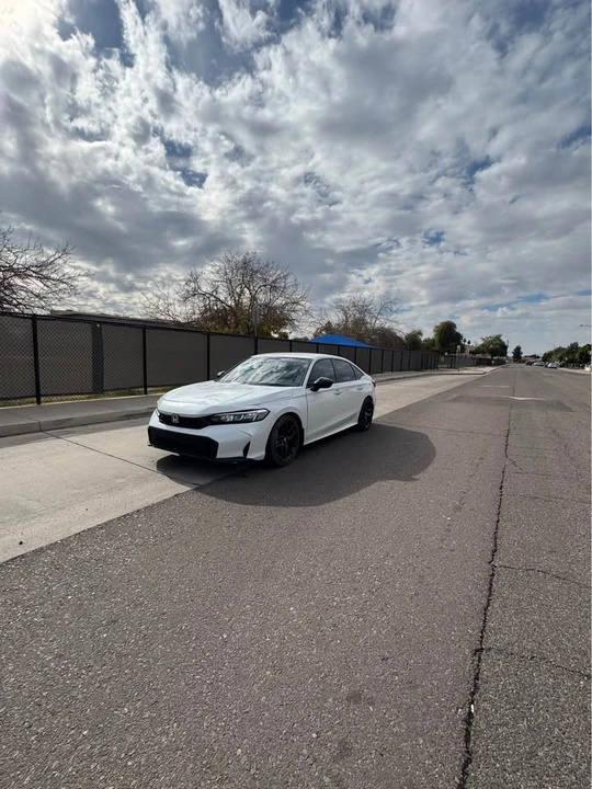 2025 Honda Civic 11th Gen - Image 2 of 8