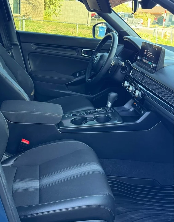 2025 Honda Civic 11th Gen - Image 6 of 8