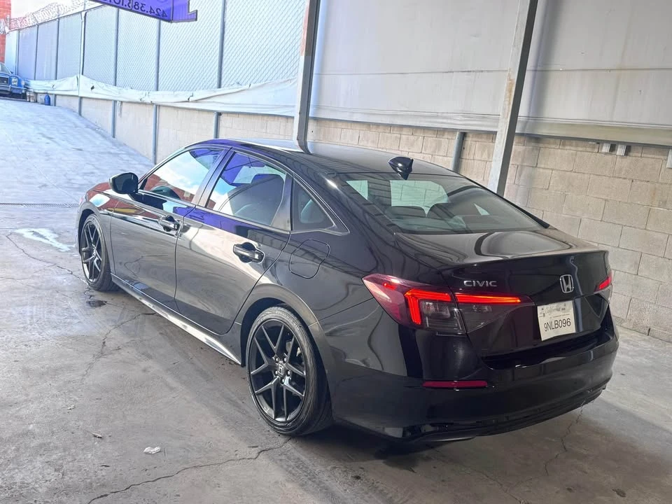 2025 Honda Civic 11th Gen - Image 6 of 9
