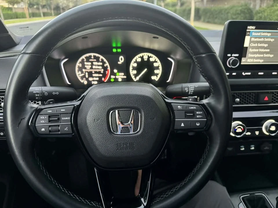 2025 Honda Civic 11th Gen - Image 13 of 15