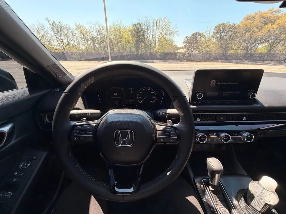 2025 Honda Civic 11th Gen - Image 10 of 13