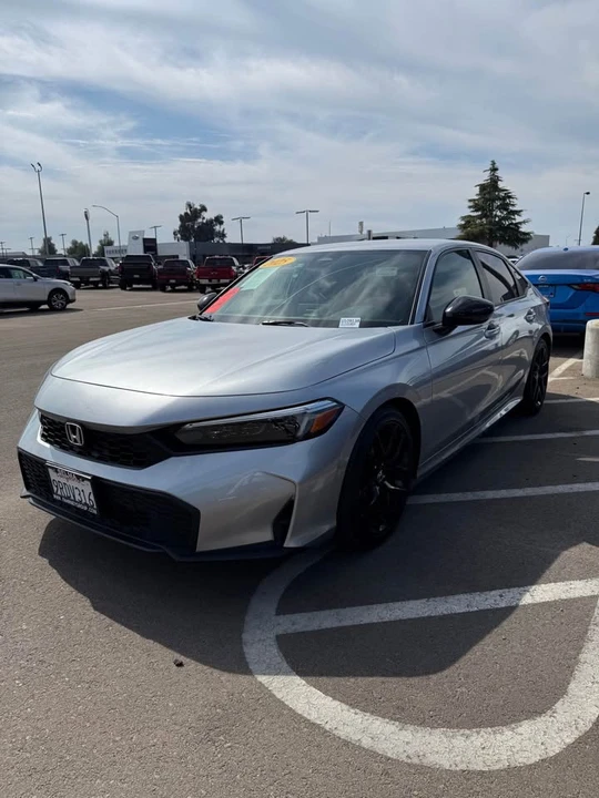 2025 Honda Civic 11th Gen - Image 3 of 7