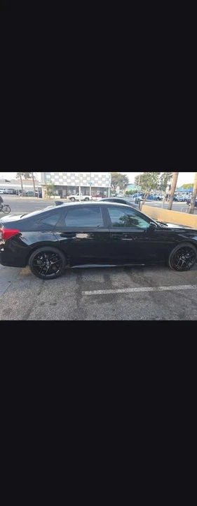 2025 Honda Civic 11th Gen - Image 3 of 13
