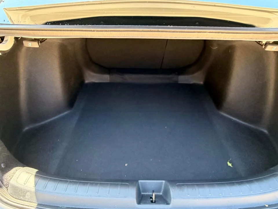 2025 Honda Civic 11th Gen - Image 9 of 13