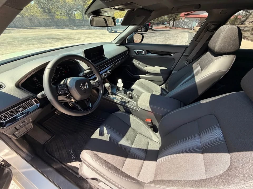 2025 Honda Civic 11th Gen - Image 7 of 13