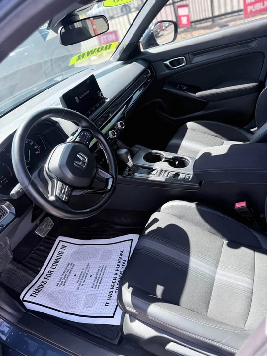 2025 Honda Civic 11th Gen - Image 5 of 10