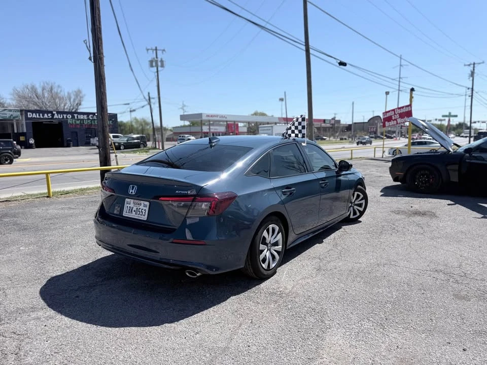 2025 Honda Civic 11th Gen - Image 3 of 10