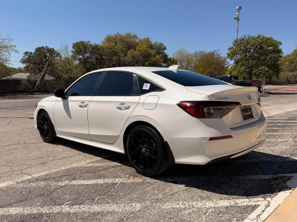 2025 Honda Civic 11th Gen - Image 5 of 13