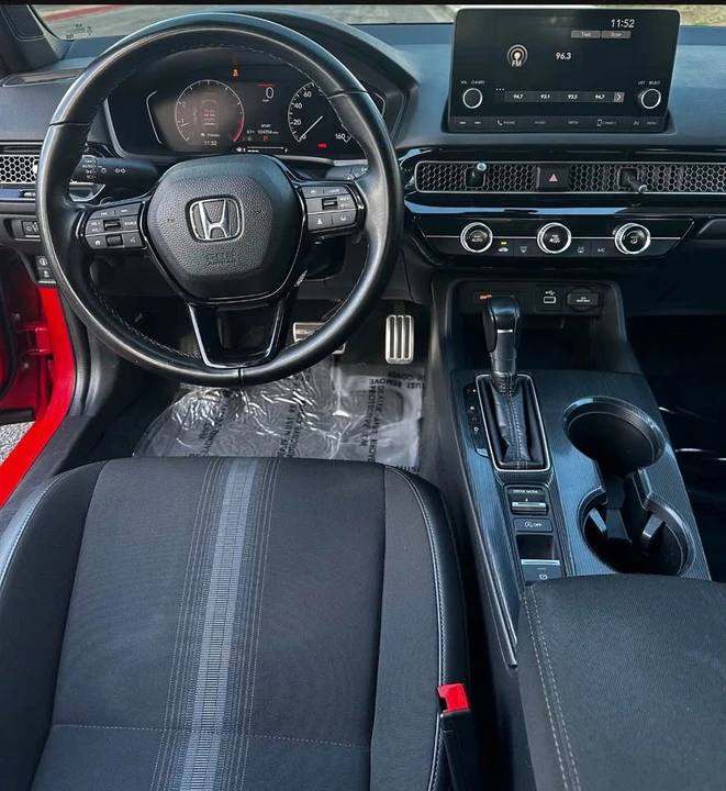 2025 Honda Civic 11th Gen - Image 5 of 8
