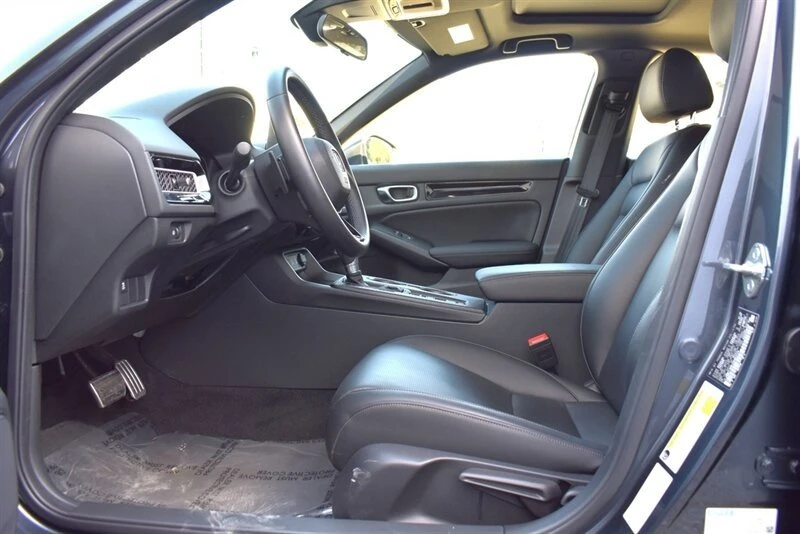 2025 Honda Civic 11th Gen - Image 10 of 20