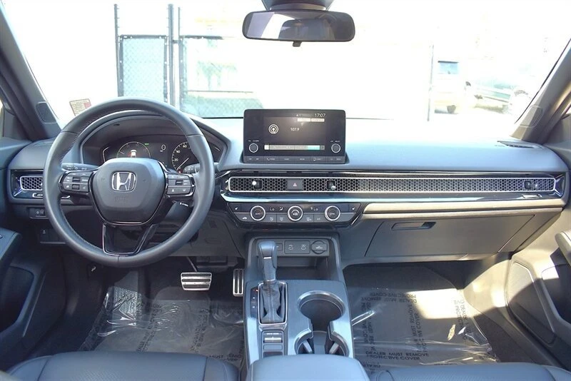 2025 Honda Civic 11th Gen - Image 15 of 20