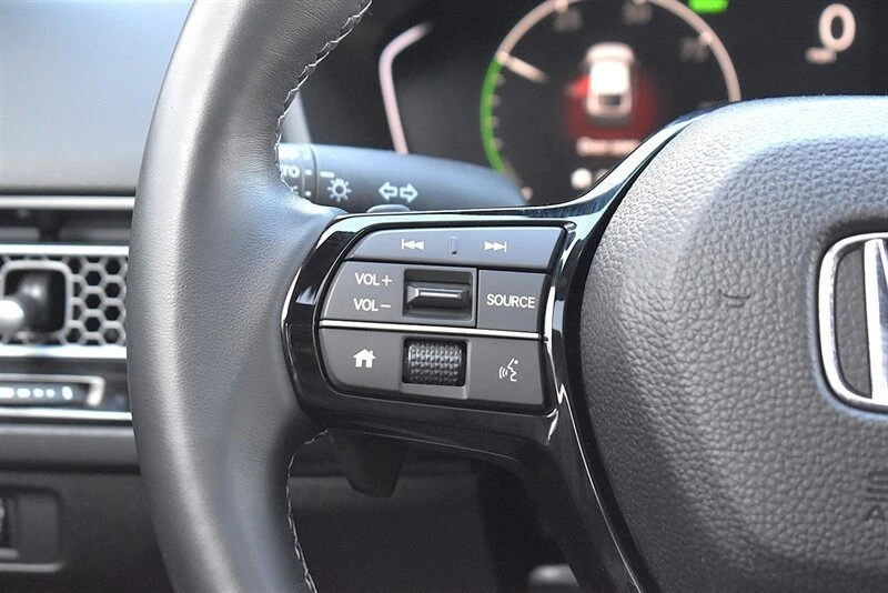 2025 Honda Civic 11th Gen - Image 17 of 20
