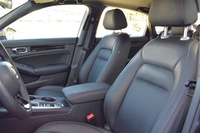 2025 Honda Civic 11th Gen - Image 11 of 20