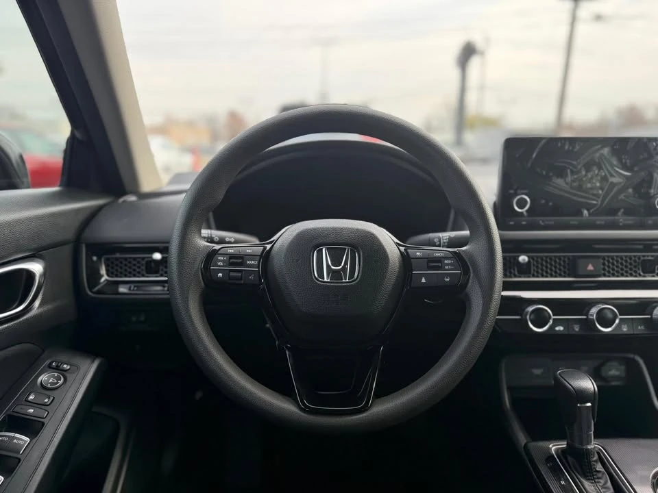 2025 Honda Civic 11th Gen - Image 5 of 10