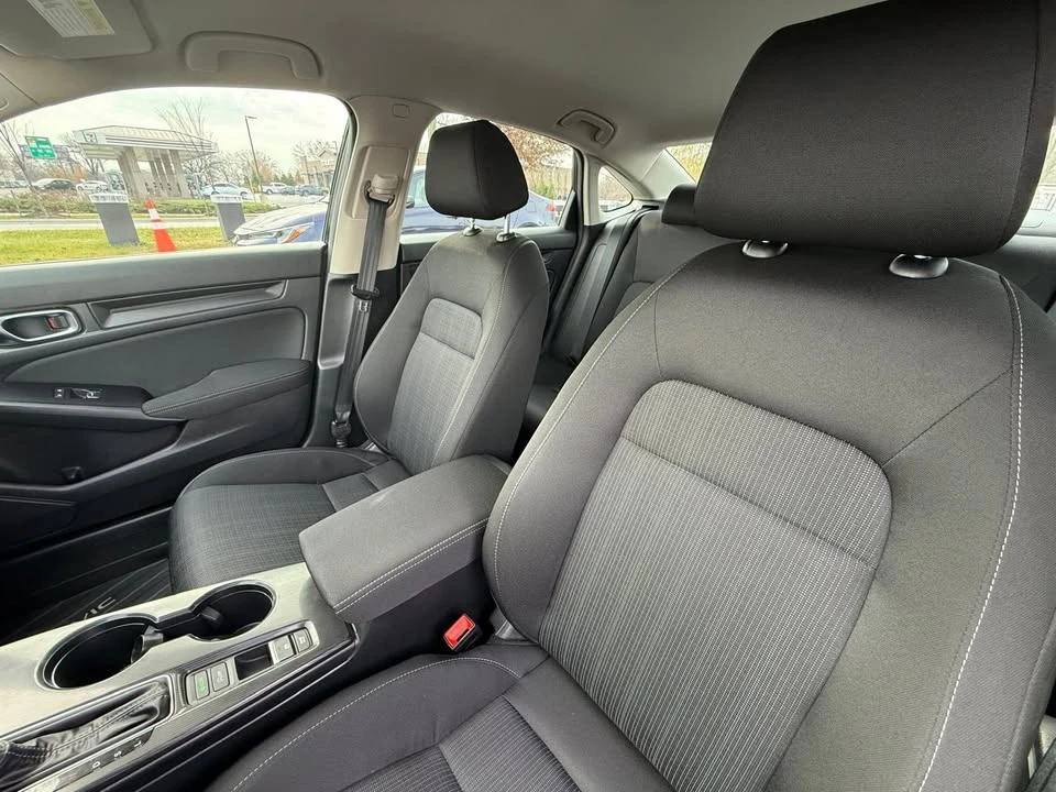 2025 Honda Civic 11th Gen - Image 7 of 10