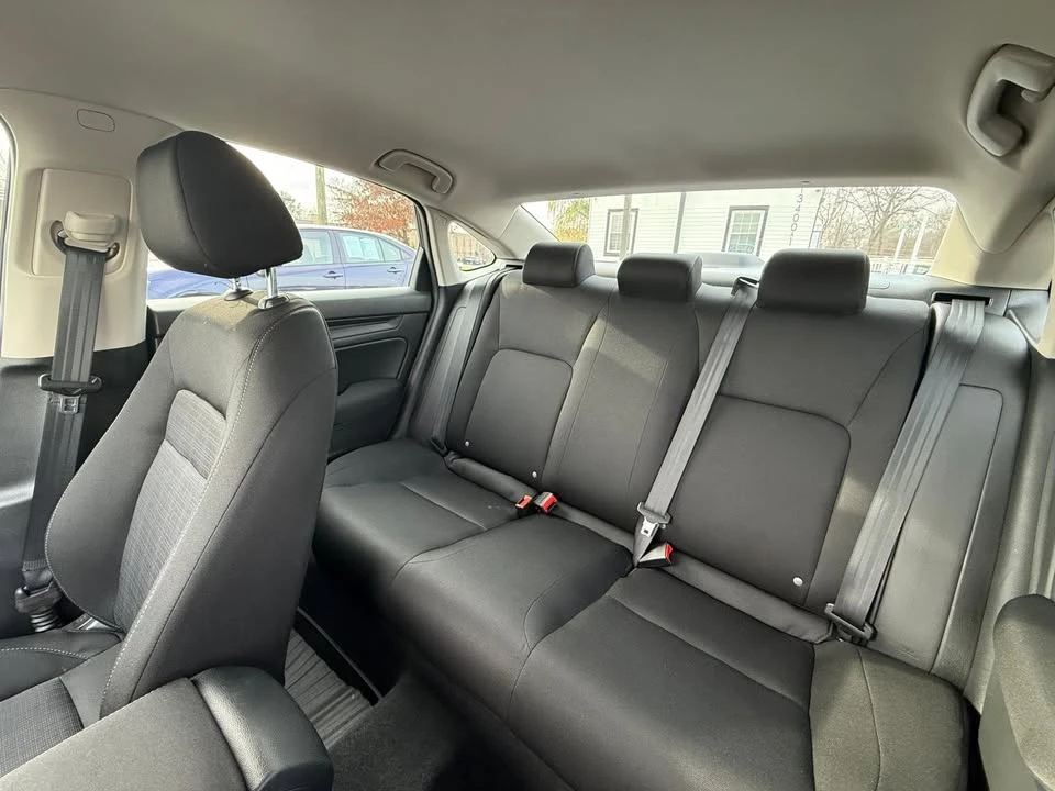 2025 Honda Civic 11th Gen - Image 8 of 10
