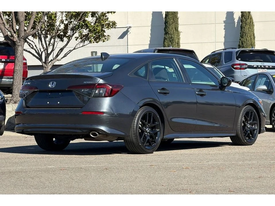 2025 Honda Civic 11th Gen - Image 4 of 10