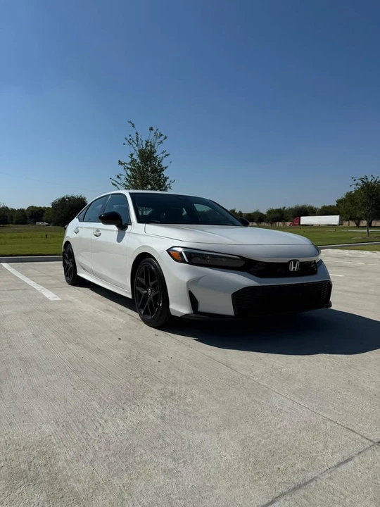 2025 Honda Civic 11th Gen - Image 3 of 12