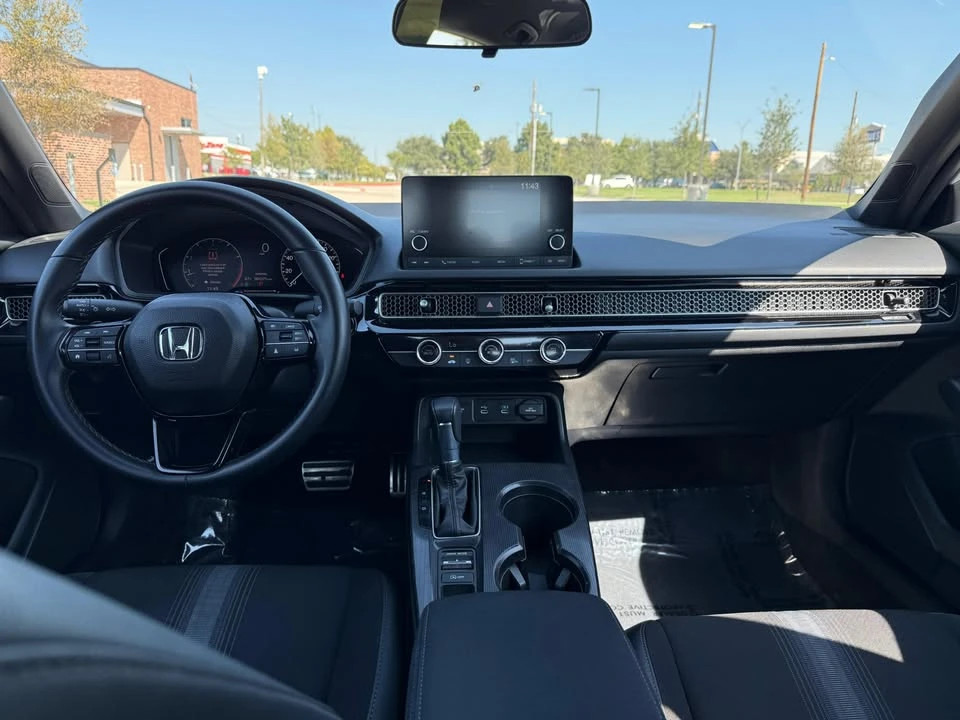 2025 Honda Civic 11th Gen - Image 10 of 12