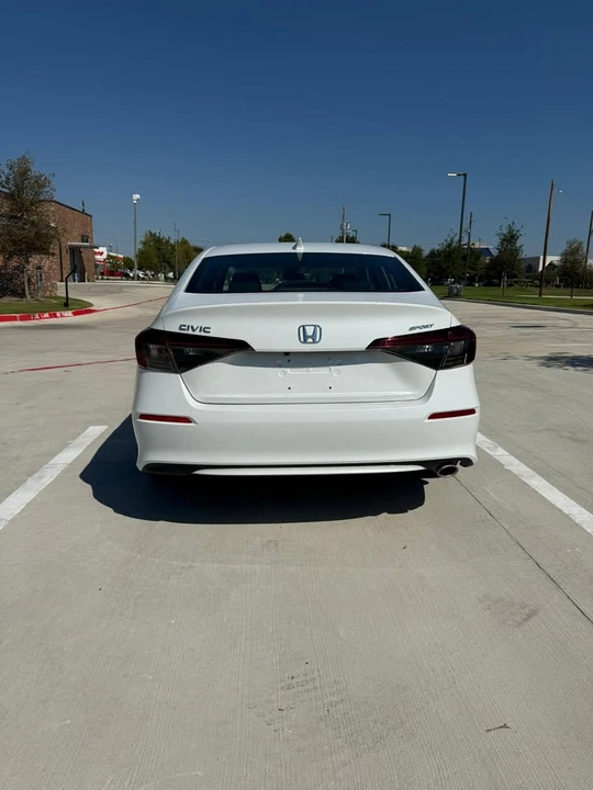 2025 Honda Civic 11th Gen - Image 6 of 12