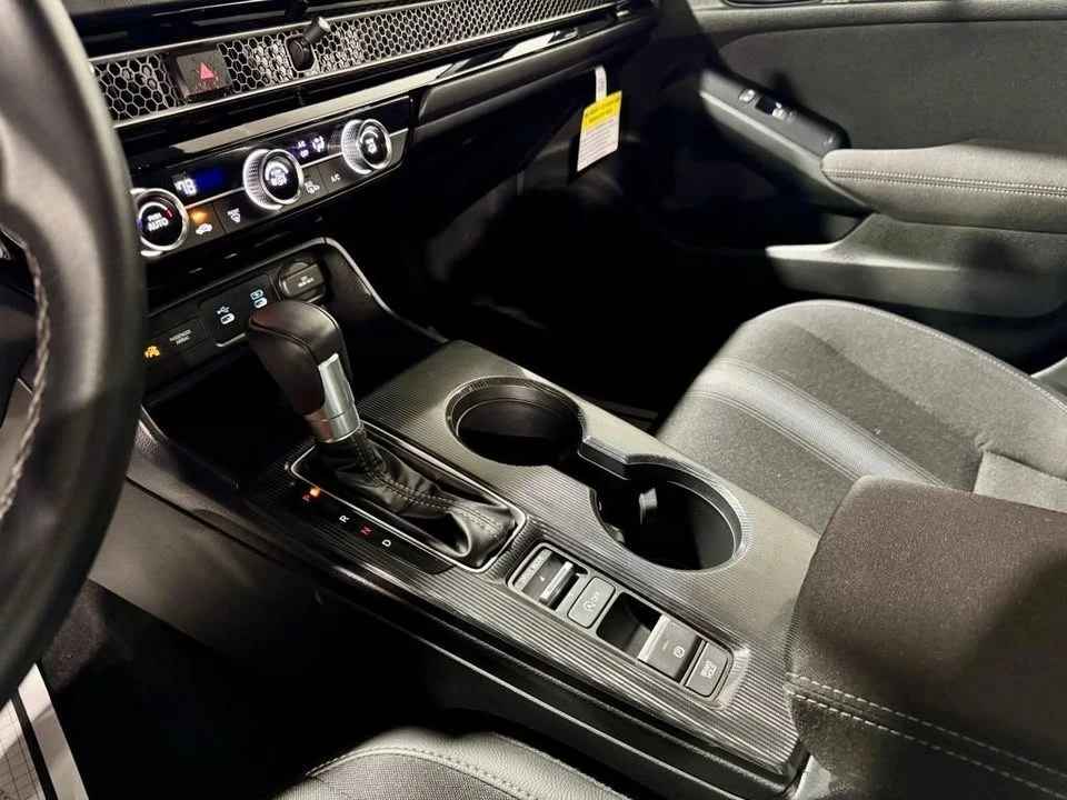 2025 Honda Civic 11th Gen - Image 19 of 20