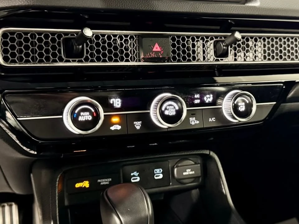 2025 Honda Civic 11th Gen - Image 18 of 20
