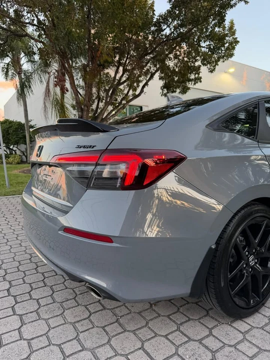 2025 Honda Civic 11th Gen - Image 12 of 20