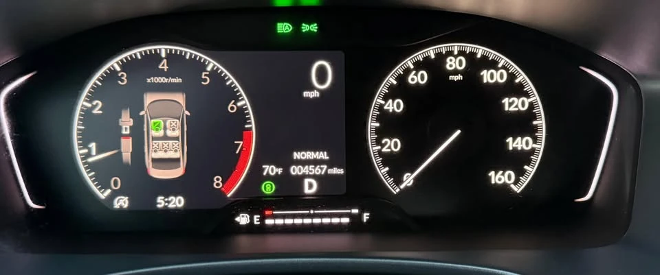 2025 Honda Civic 11th Gen - Image 8 of 20