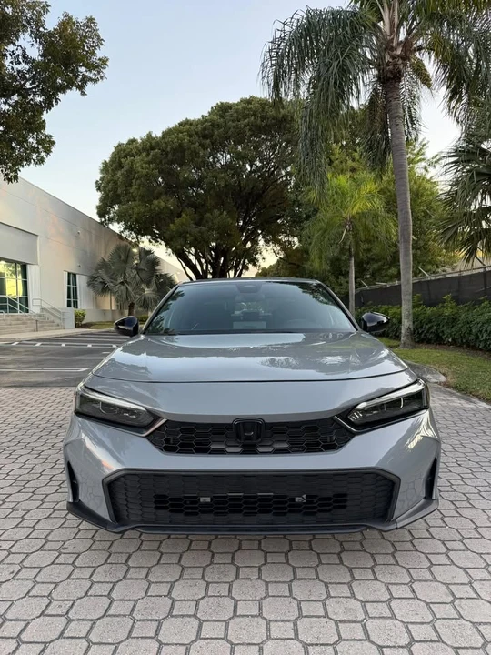 2025 Honda Civic 11th Gen - Image 16 of 20