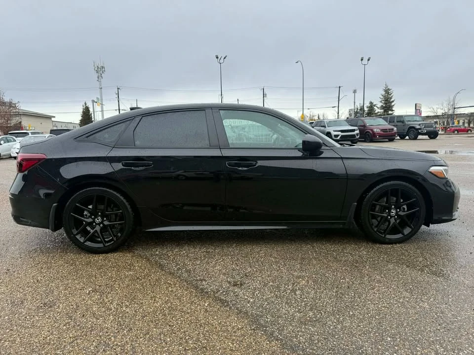 2025 Honda Civic 11th Gen - Image 2 of 17