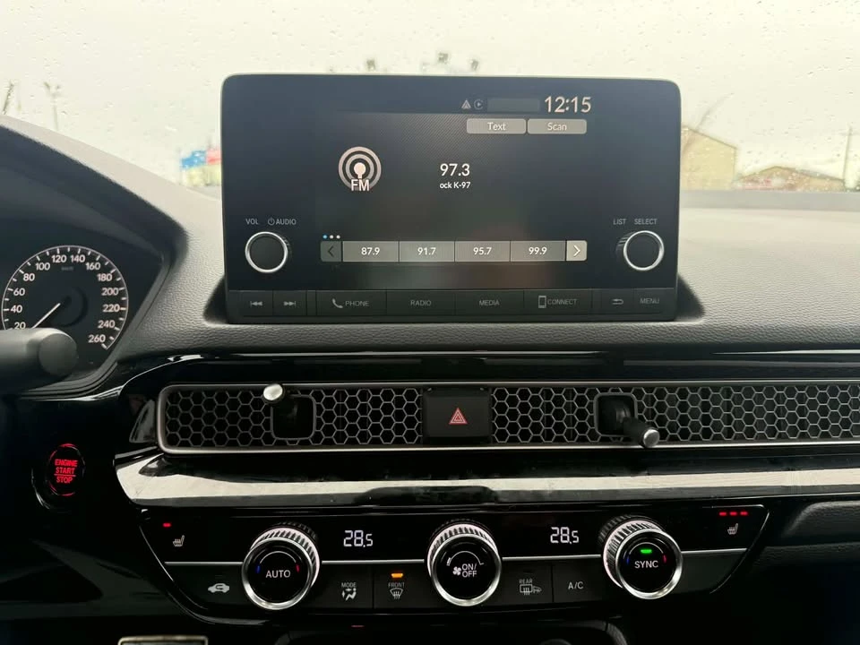 2025 Honda Civic 11th Gen - Image 16 of 17