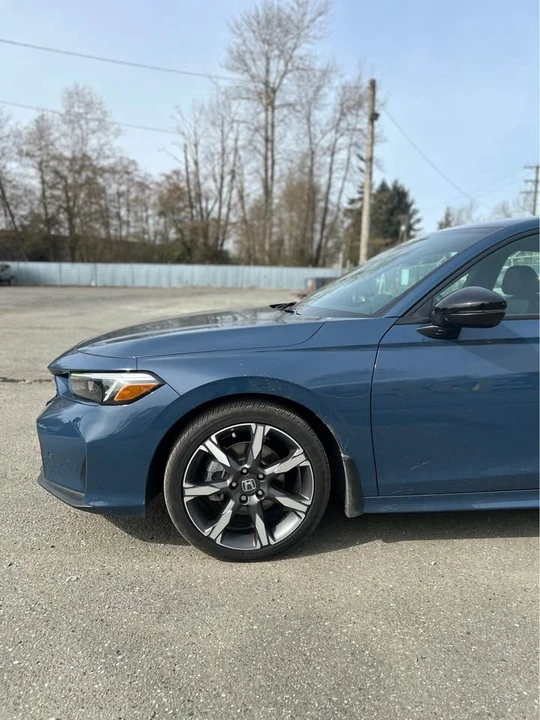 2025 Honda Civic 11th Gen - Image 3 of 11