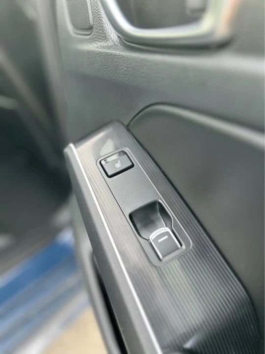 2025 Honda Civic 11th Gen - Image 8 of 11
