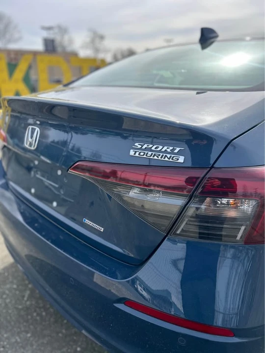 2025 Honda Civic 11th Gen - Image 6 of 11
