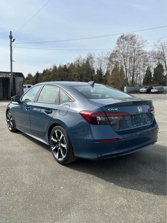 2025 Honda Civic 11th Gen - Image 4 of 11