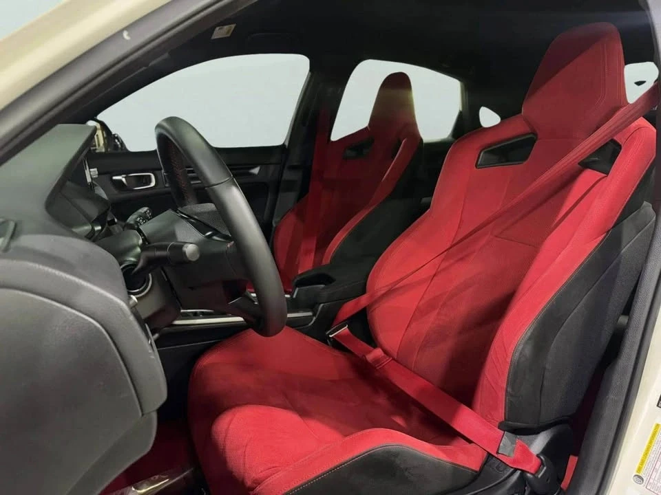 2025 Honda FL5 Civic Type R - Image 11 of 17