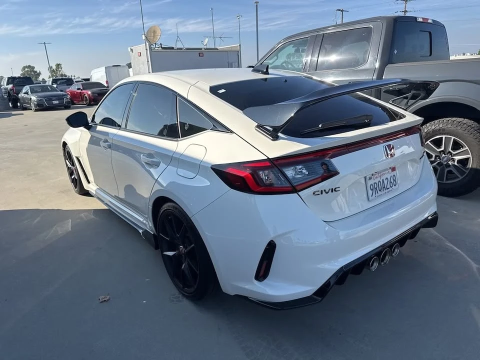 2025 Honda FL5 Civic Type R - Image 4 of 6