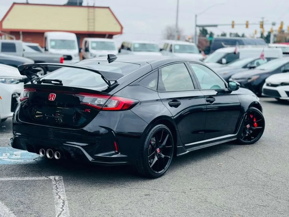 2025 Honda FL5 Civic Type R - Image 13 of 14