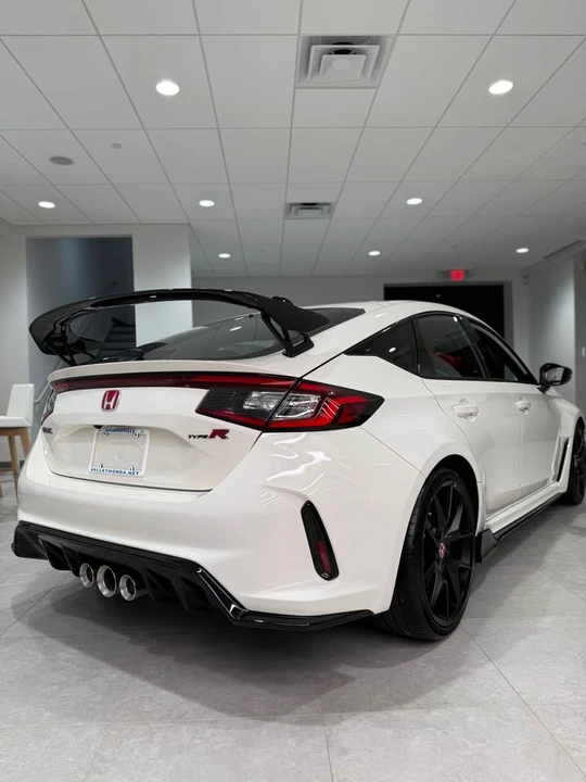 2025 Honda FL5 Civic Type R - Image 5 of 6
