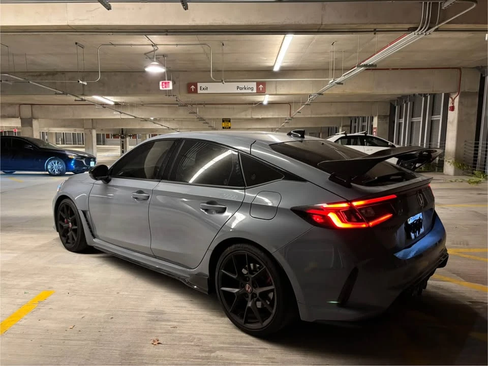 2025 Honda FL5 Civic Type R - Image 6 of 10