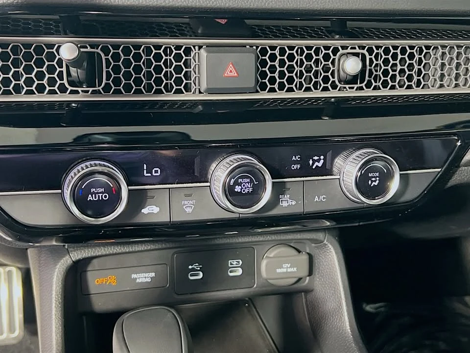 2025 Honda Civic 11th Gen - Image 14 of 16