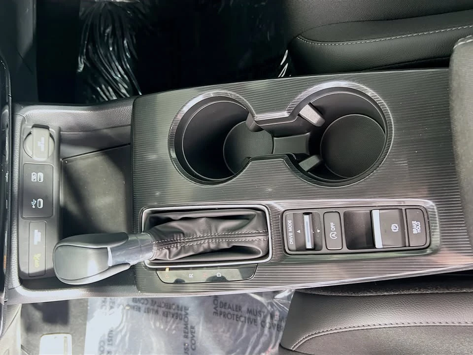 2025 Honda Civic 11th Gen - Image 15 of 16