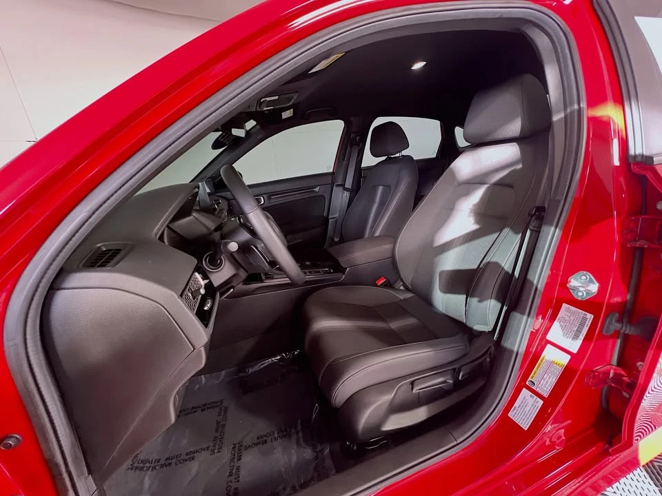 2025 Honda Civic 11th Gen - Image 9 of 16