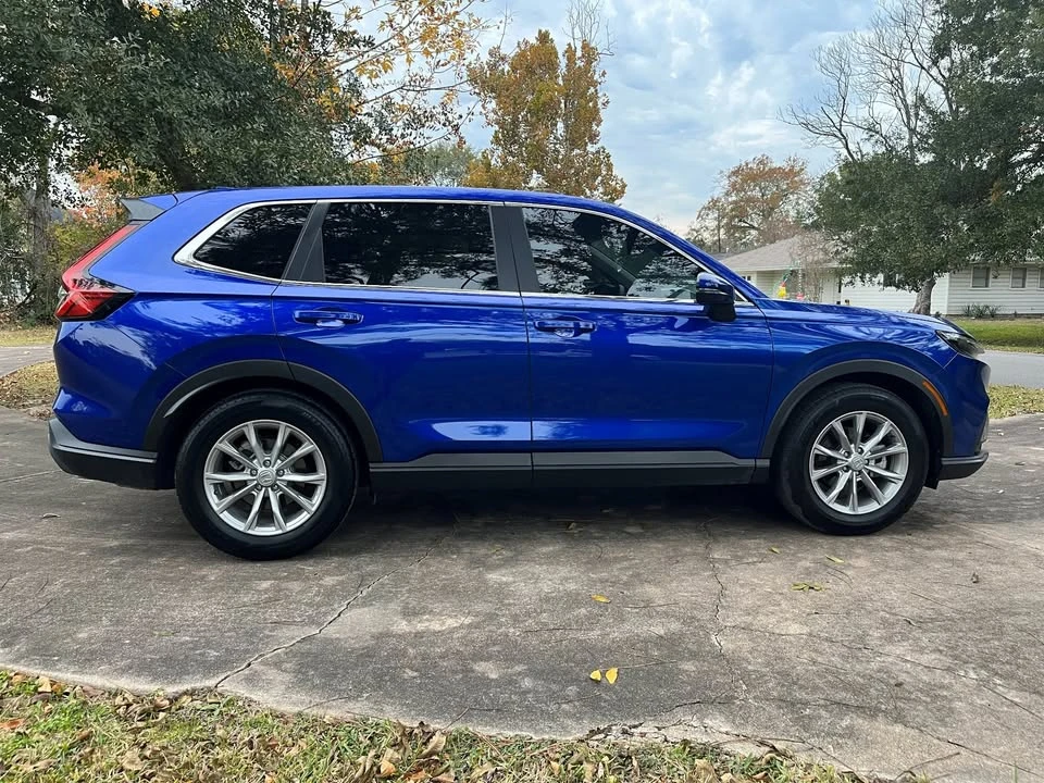 2025 Honda CR-V 6th Gen - Image 8 of 18