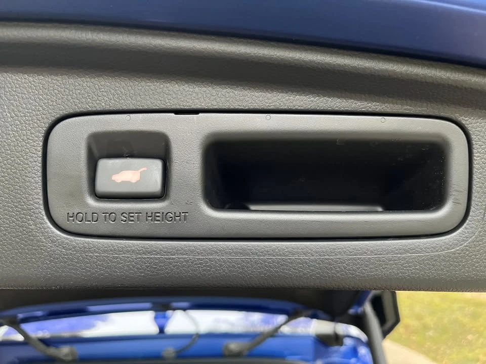 2025 Honda CR-V 6th Gen - Image 13 of 18