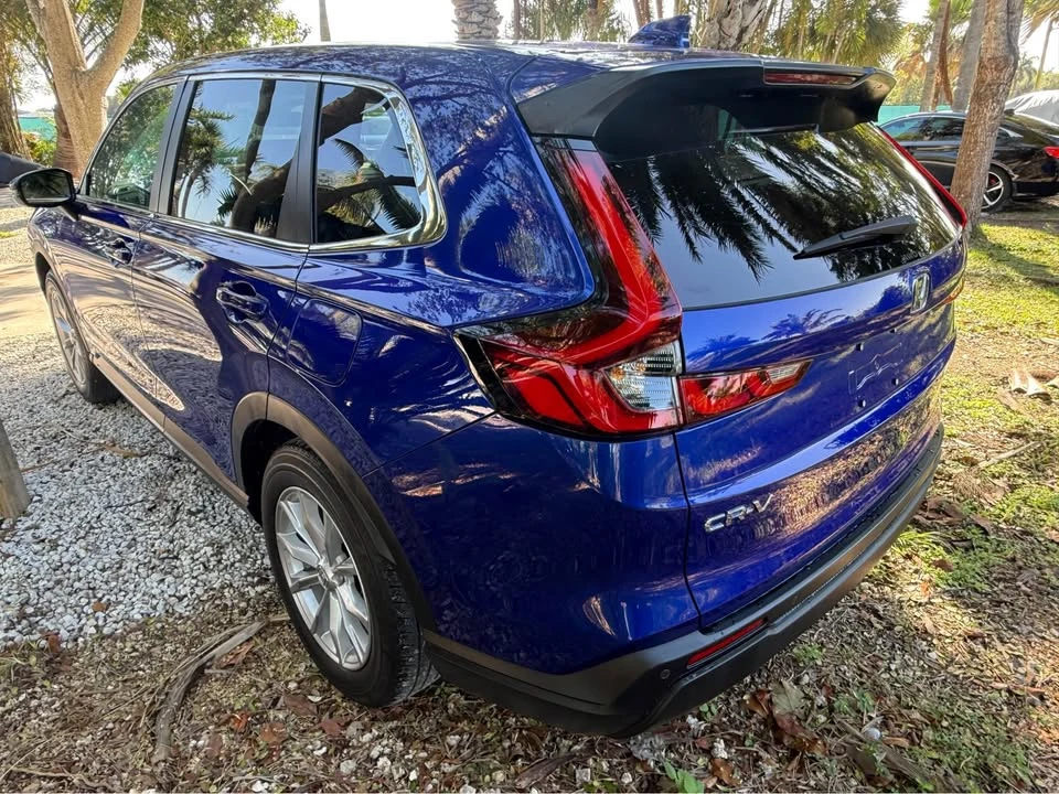 2025 Honda CR-V 6th Gen - Image 6 of 9