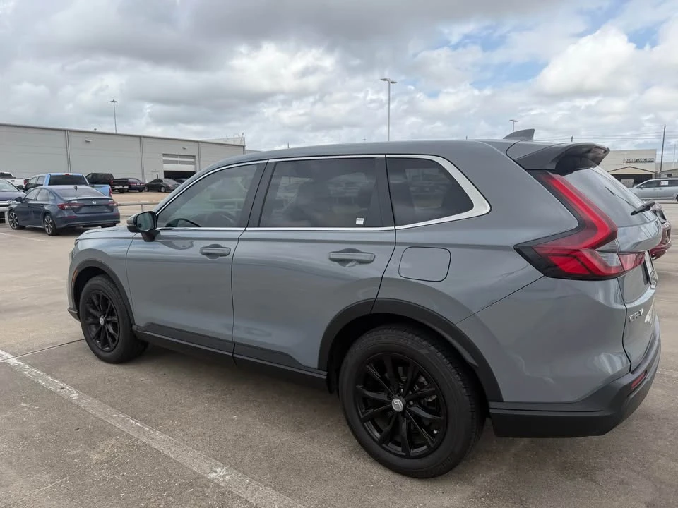 2025 Honda CR-V 6th Gen - Image 6 of 10