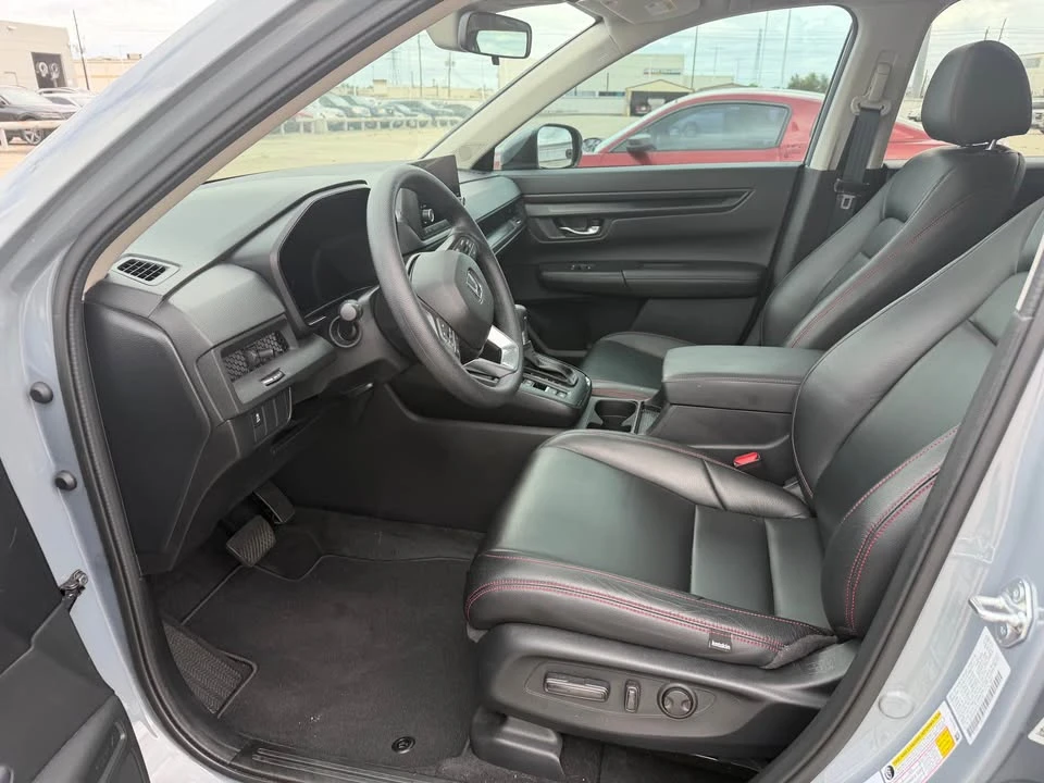 2025 Honda CR-V 6th Gen - Image 9 of 10